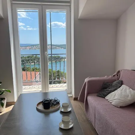 Calypso Apartment *